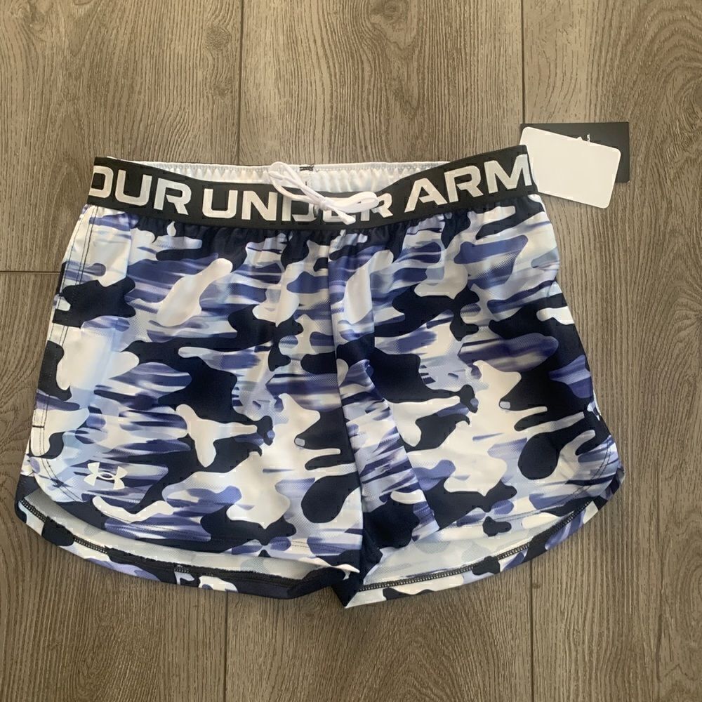 Under armour girls play up printed shorts